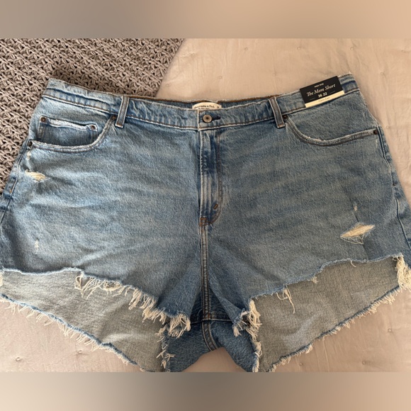 High Rise Mom Shorts - Picture 5 of 5